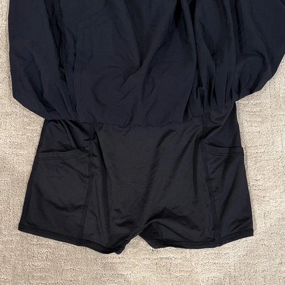 ALO Yoga Black Mini Skirt - Picture 2 of 2